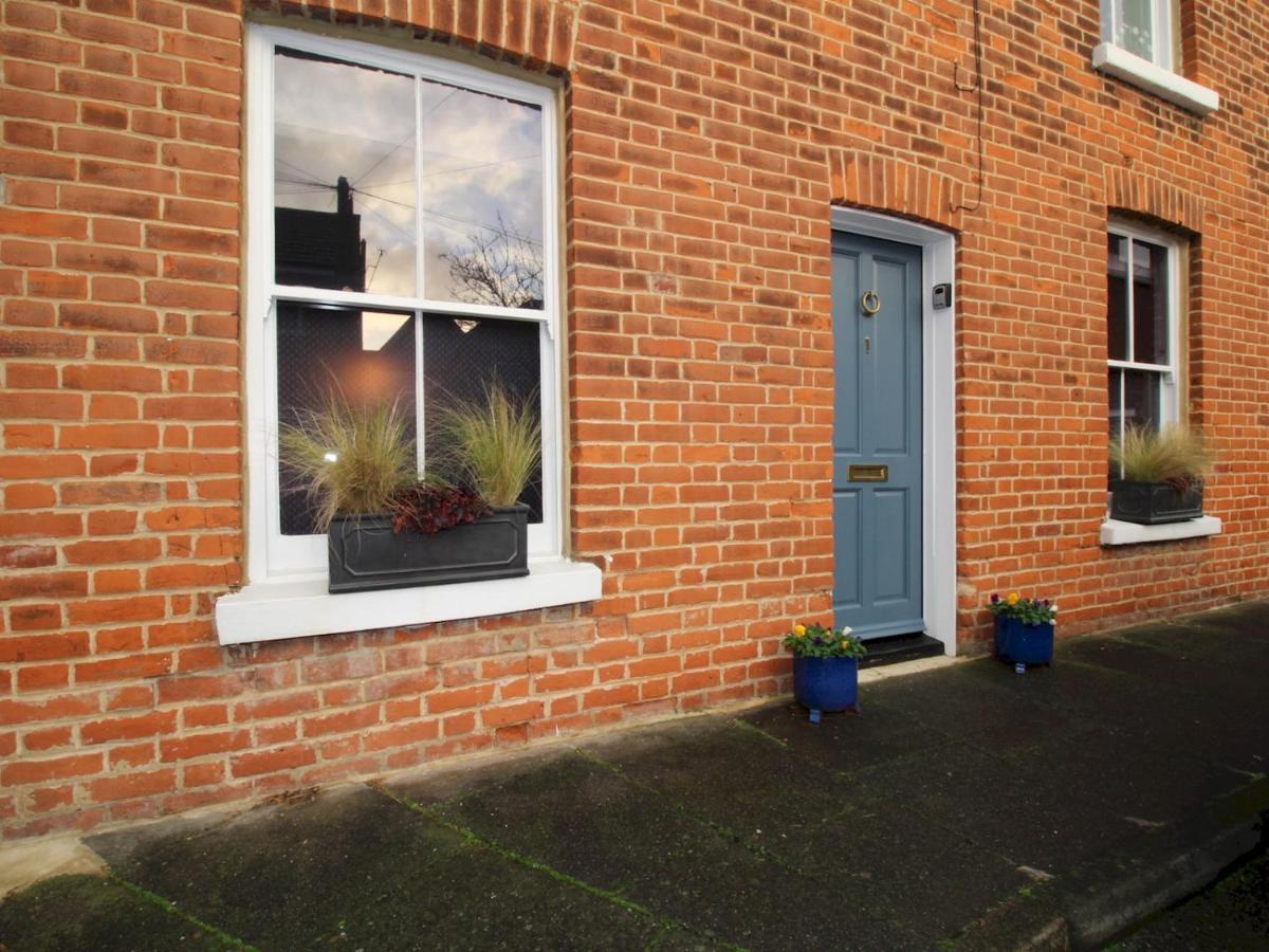 A Character Cottage In Historical Canterbury Exterior foto